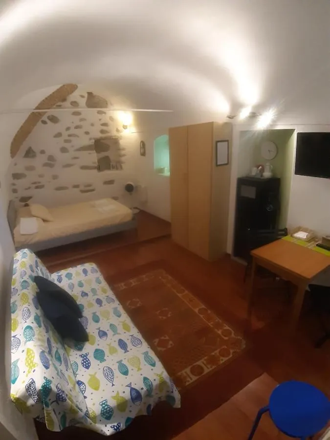 CASA ATENA centro storico Sanremo Appartamento